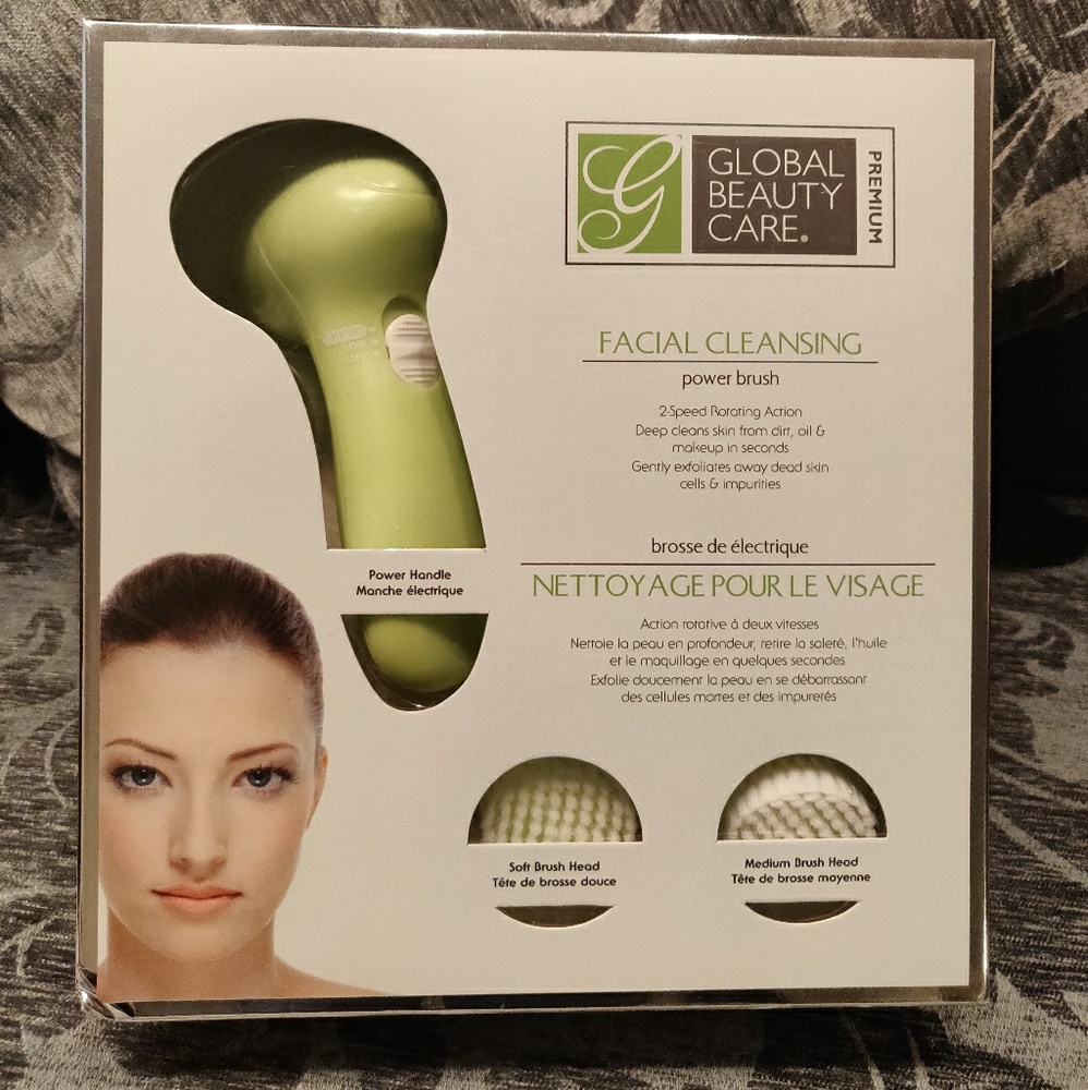 Facial cleansing power brush